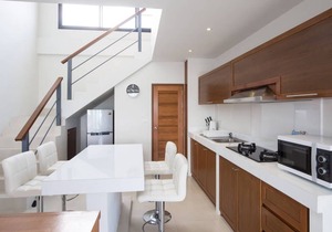 7 Bedroom Seaview villa 5 mins to beach