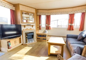 8 berth caravan for hire by the beach & many attractions in Suffolk ref 40093ND