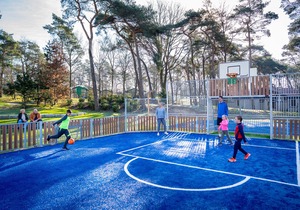 8-person bungalow in the holiday park Landal De Lommerbergen