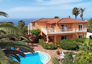 90 m² Resort ∙ 2 bedrooms ∙ 4 guests