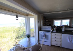 93 Phillips Rd SD246