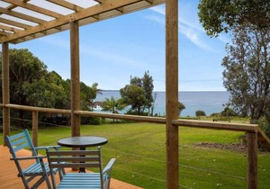 98 Ocean Parade Rustic Log Cabin