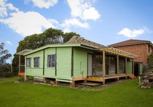 98 Ocean Parade Rustic Log Cabin