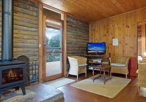 98 Ocean Parade - Rustic Log Cabin