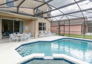 A 4 bedroom villa in Davenport with its own private pool