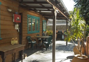 A Beach house with 3 bedrooms close to South beach and Fremantle