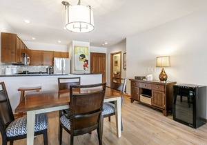 A Gem in the Heart of the Valley, Fitness Room, Sauna, Underground Parking