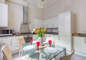 A Grand Passion - Two Bedroom Apartment, Sleeps 4