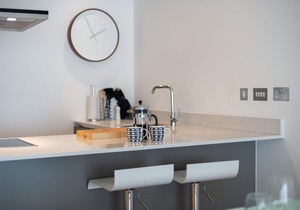 A Hint of Pink - Three Bedroom House, Sleeps 6