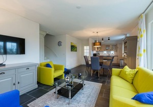 A modern, attractive holiday home for the whole family, quietly located within walking distance of the center