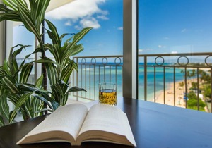 A View to Die for! 3 bedroom 3 bath on the sand at Waikiki Beach