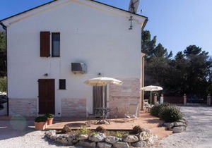 A04 - Massignano, bilocale immerso nel verde 2