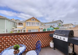 A13: Bahia Vista 2 Bdr + 2.5 Bath Townhouse Style Condo
