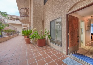 A13: Bahia Vista 2 Bdr + 2.5 Bath Townhouse Style Condo