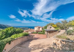 Abbiadori Sertula di Porto Cervo con Vista del Mare