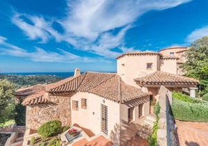 Abbiadori Sertula di Porto Cervo con Vista del Mare