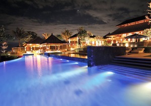 Absolute 6 Bedroom Beach Front Villa in Pabean Beach;