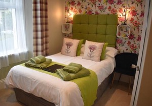 Acorn Lodge
