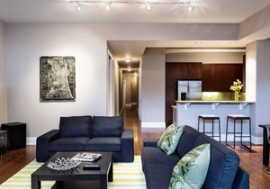 Across From Wrigley Field, Beautiful New 4 Bedroom Featured On Travel Channel!