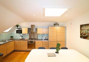 Addlestone - Large Stunning 2 bed room Apartment