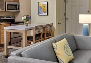 Affordability Meets Comfort! Free Parking, Pets Allowed
