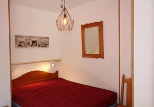 Agréable appartement 5-6 pers avec terrasse, proche navettes, piscine, WiFi, parking, ski - FR-1-508-189