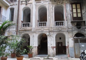 AL 124 - House in the heart of Palermo