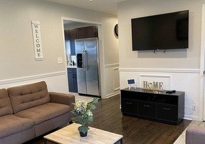 Albor Homes #2, Recently-Remodeled!