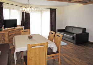 Alpine Mountain Chalet (H9ZA5N8)