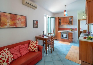 Amalfi Coast Apartment Bouganvillea