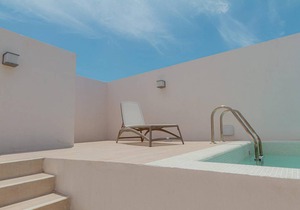 Amazing 2BR penthouse with private rooftop pool in 1 location 150m away from the beach