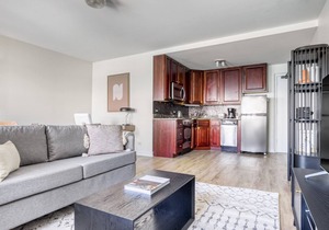 Amazing Gold Coast 1BR w/Doorman & Gym, 2 blocks to L, by Blueground