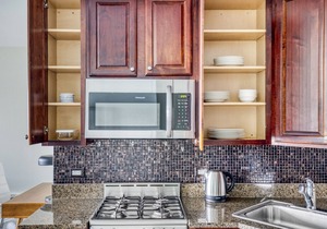 Amazing Gold Coast 1BR w/Doorman & Gym, 2 blocks to L, by Blueground