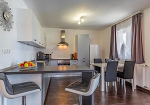 Amazing home in Pula with WiFi