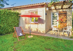 Amazing Home In Raphèle-Lès-Arles