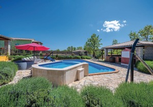 Amazing home in Rezanci