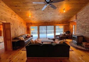 Amazing lakefront home in the White Mountains with game room theater