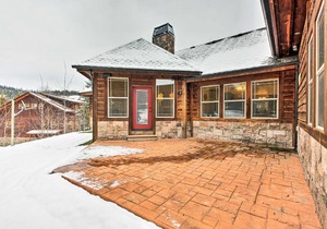 Amazing Priest Lake Home on Golf Course with Views!