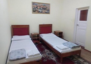 Amir-Yaxyo Hotel