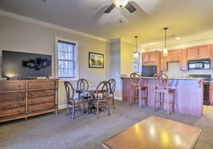 Anderson Creek Resort Condo on Golf Course with Pool