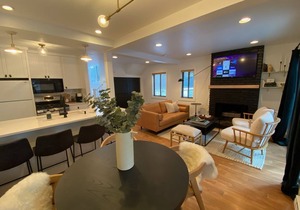 Andora Villa #123 Newly Remodeled 2 BR/2Bath, Centrally Located, Close to Town Center