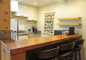 Andora Villa Condo 109 - Perfect Basecamp for Mountain Bikers & Skiers