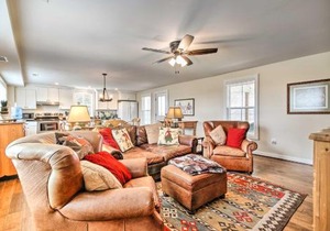 Annys Farm House in Round Hill Wine Country!