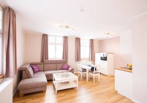 Ap 8 - Herrenberg-Junior Suite-Deluxe-Ensuite with Shower-Courtyard view
