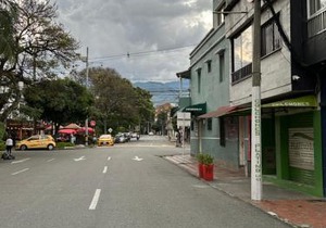 Aparta estudio amoblado 4 Medellín, San Joaquín