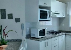 Apartamento Meia Preia