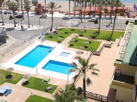 Apartamento recién renovado 1ª línea en Benalmádena