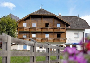 Apartment "Rosalpina 3" in the Middle of the Ski Area with Mountain View, Wi-Fi & Balcony