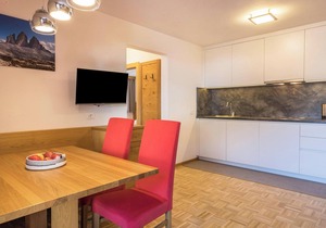 Apartment "Rosalpina 4" in the Middle of the Ski Area with Mountain View, Wi-Fi & Balcony