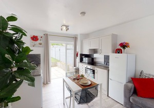 Apartment 1 - Symons House